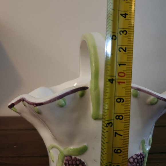 Vintage Sigma The Tastesetter by Andrea West Ceramic Basket with Embossed Grapes - Picture 11 of 11